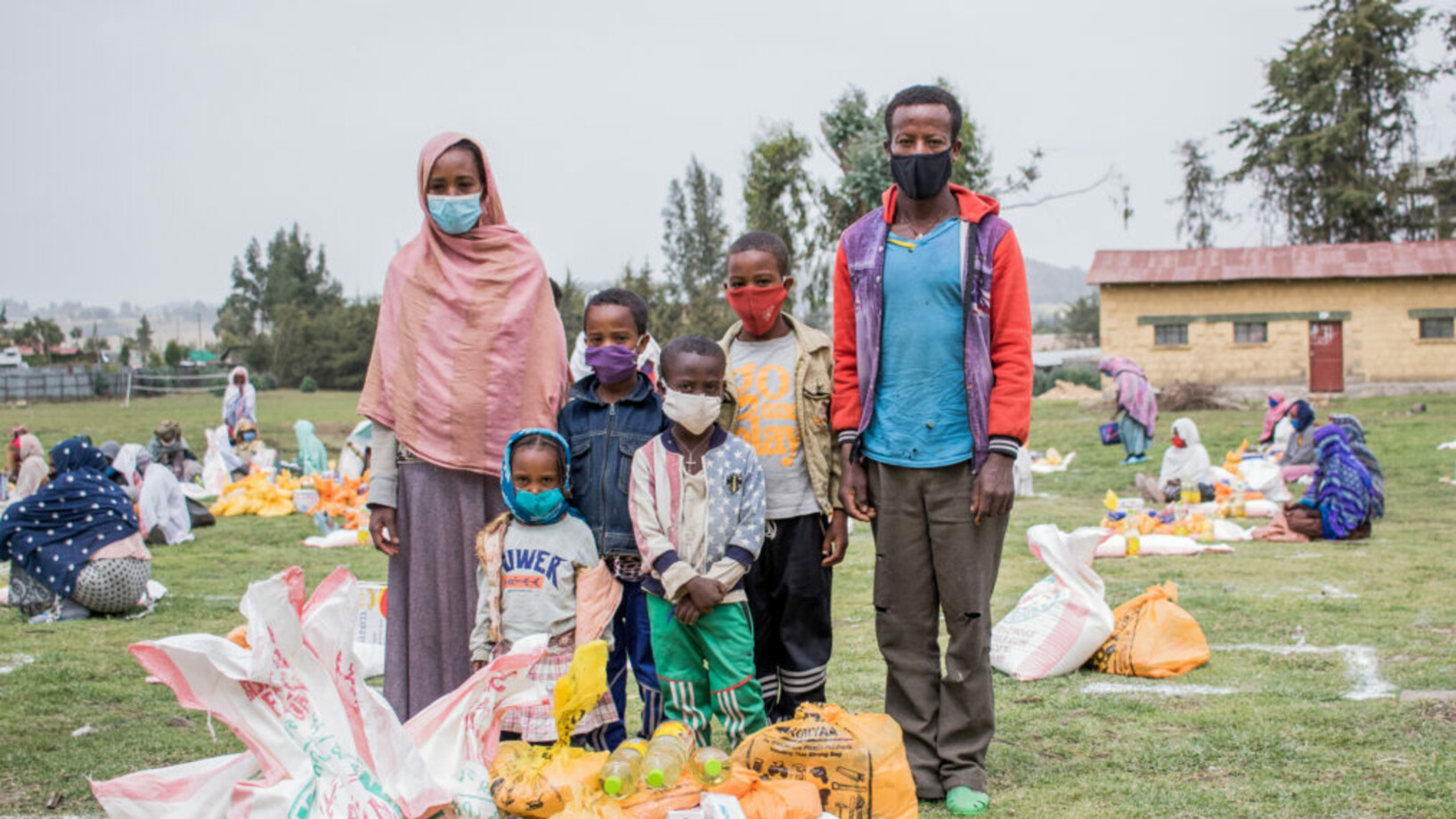 Lebensmittelverteilung in Debre Berhan Äthiopien