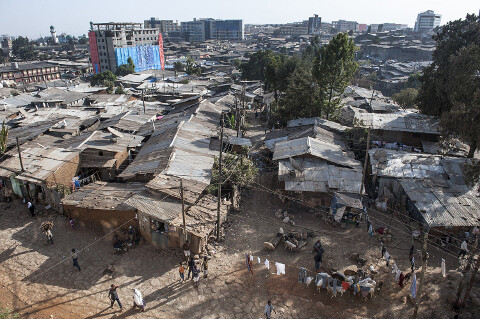 Berufsbildung für Mütter: Slumviertel in Addis Abeba