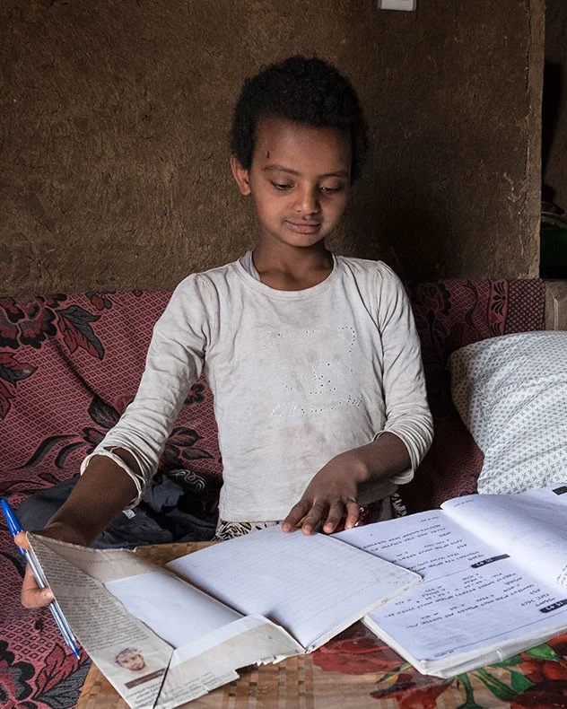 Kanaan beim Lernen in Debre Berhan_hoch