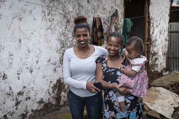 Mehr Power für die Frauen Hareg Yohannes mit Etenesh Yigzaw - Stiftung Menschen für Menschen